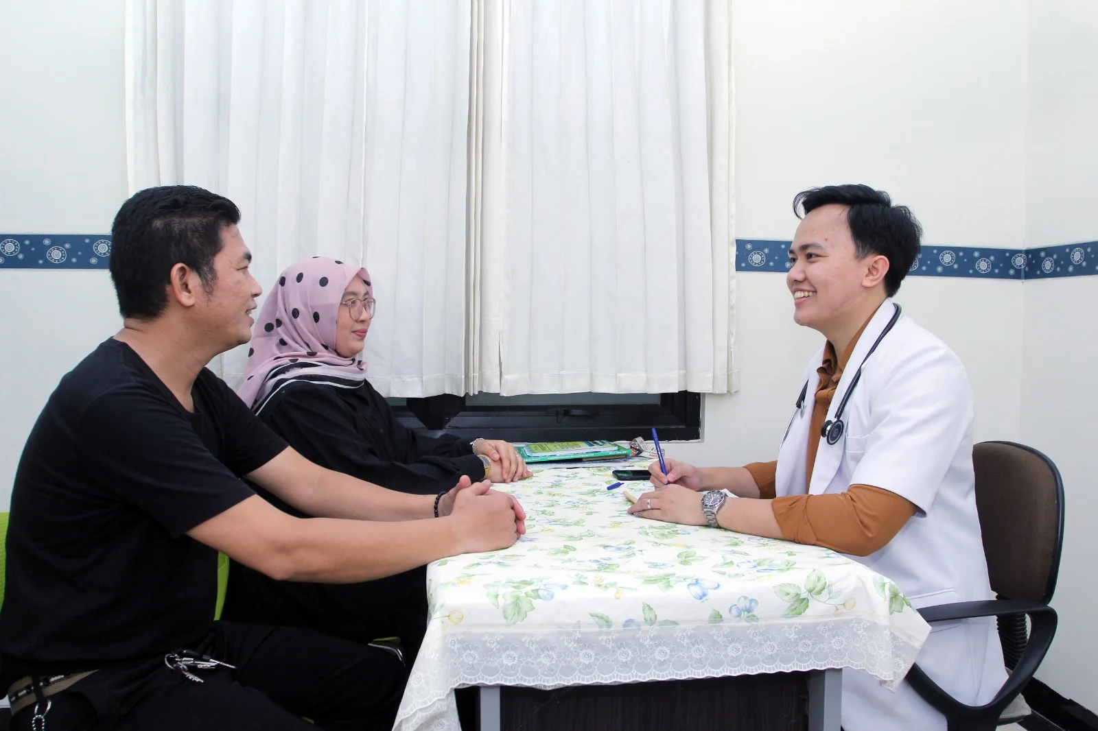 Layanan Konsultasi Kesehatan Umum Siap Melayani Pasien Selama 24 Jam.